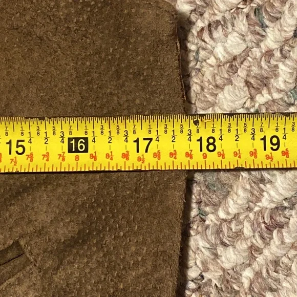 Pan-Asia Genuine Leather Vest - Picture 9 of 11